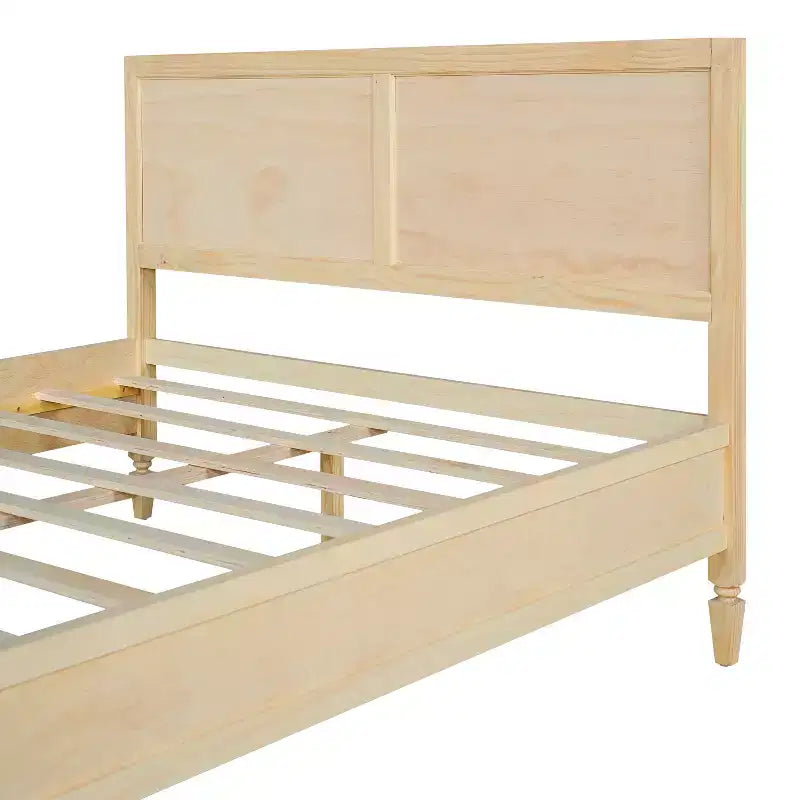 Struttura letto a piattaforma matrimoniale/king size con testiera a pannelli classica - ModernLuxe