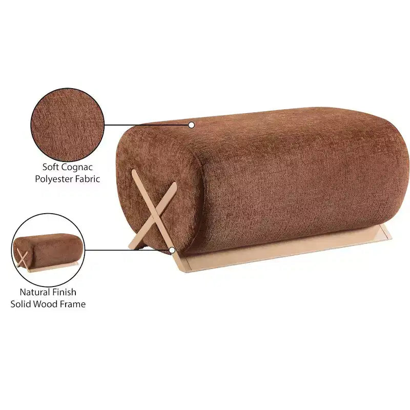 Meridian Furniture Pouf rivestito in tessuto Akira