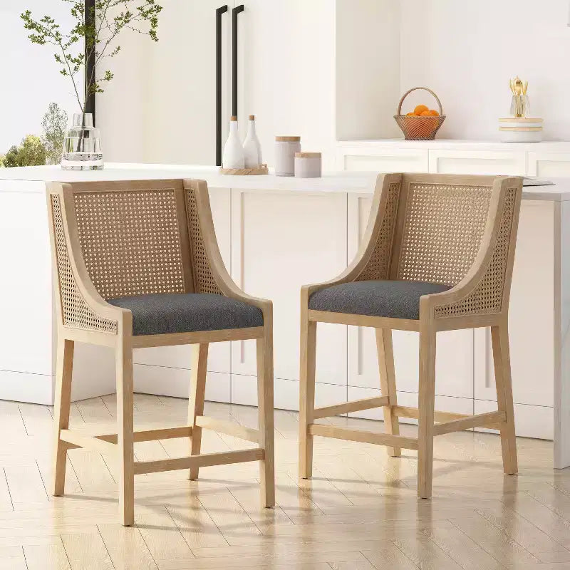 GDFStudio Sgabelli da bancone Deville imbottiti in legno e canna da 25,5 pollici (Set di 2)